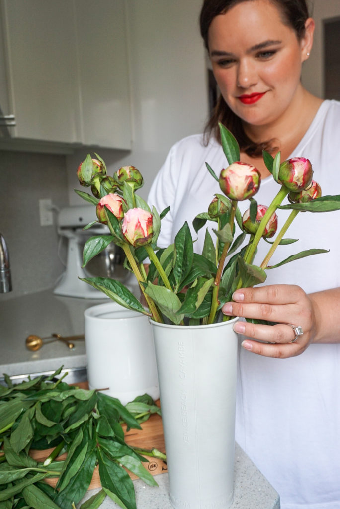 EVERYTHING YOU NEED TO KNOW TO MAKE YOUR PEONIES LAST FOR TEN DAYS
