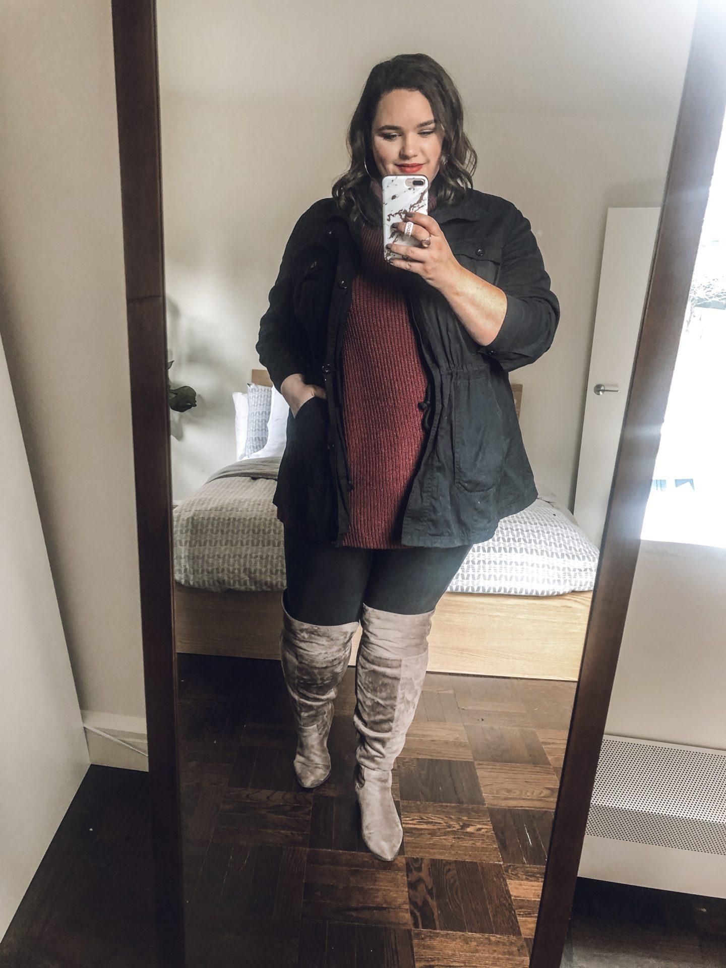 HOW TO STYLE FAUX LEATHER LEGGINGS FIVE WAYS FOR PLUS SIZE BODIES