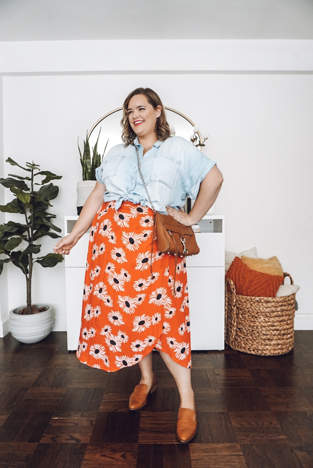 HOW TO STYLE A MIDI SKIRT FOR SPRING - PLUS SIZE MIDI SKIRTS