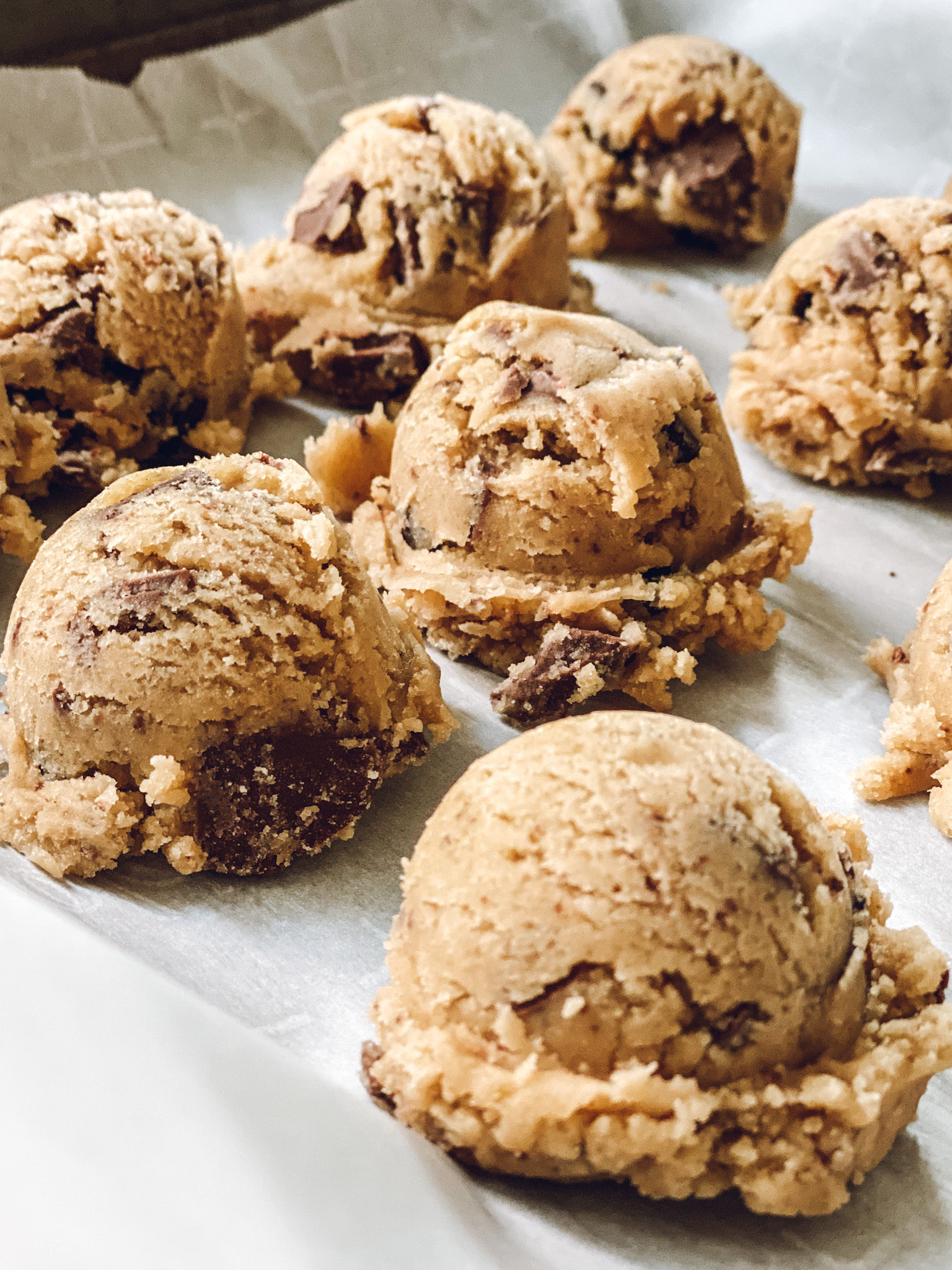 My Famous Chocolate Chunk Cookies – MADDY GUTIERREZ