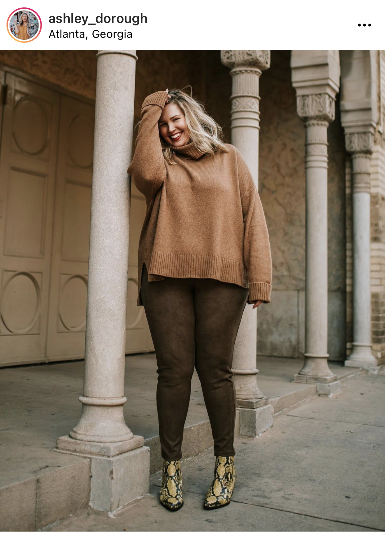 Stylish Legging Outfits for Curvy Ladies - 10 Trendy Ways to Rock Leggings  in Plus Sizes